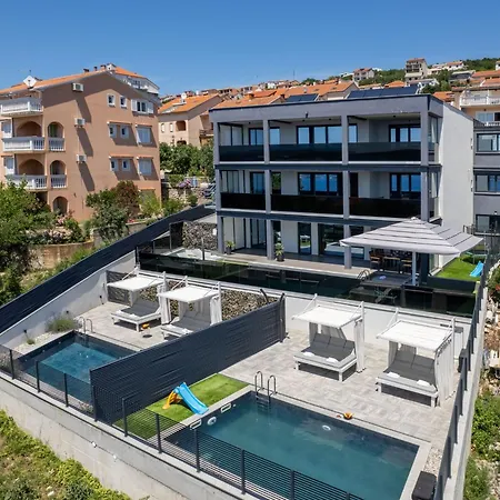 Zwillinge Crikvenica